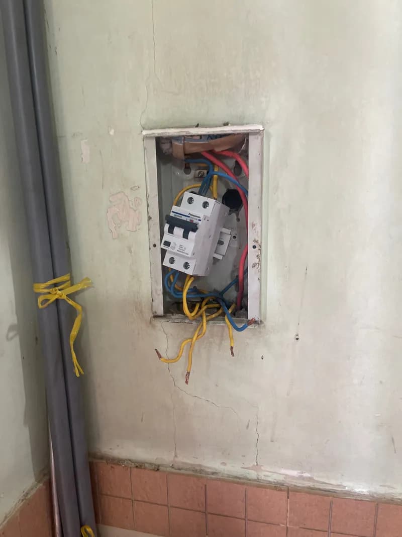 Trước sửa aptomat Panasonic tại Quận 6 — thợ Nguyễn Quốc Bảo