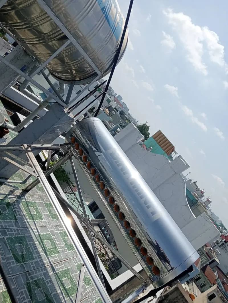 Sau khi hoàn thành sửa máy nước nóng năng lượng mặt trời Đại Thành tại P.HCM, Bình Tân — thợ Võ Hồng Hải (5 sao)