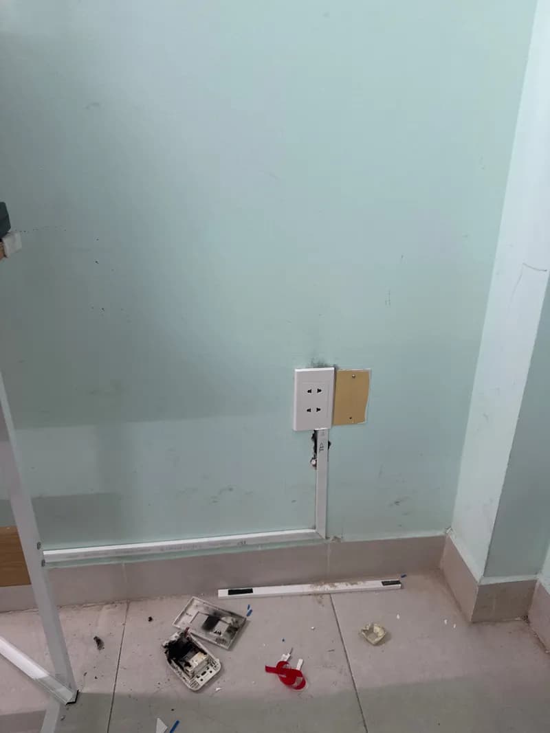Thay thế CB Schneider bị hỏng tại khu vực Bình Thạnh tại Bình Thạnh