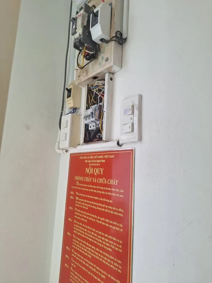 Sau khi hoàn thành sửa aptomat VANLOCK tại Phường Tân Định Quận 1 HCM, Quận 1 — thợ Trần Quốc Đông