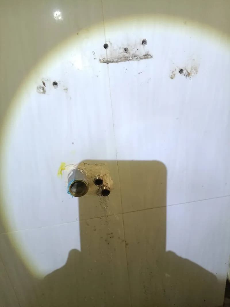 Trước sửa lavabo tại Quận 3 — thợ Trần Ngọc Tùng
