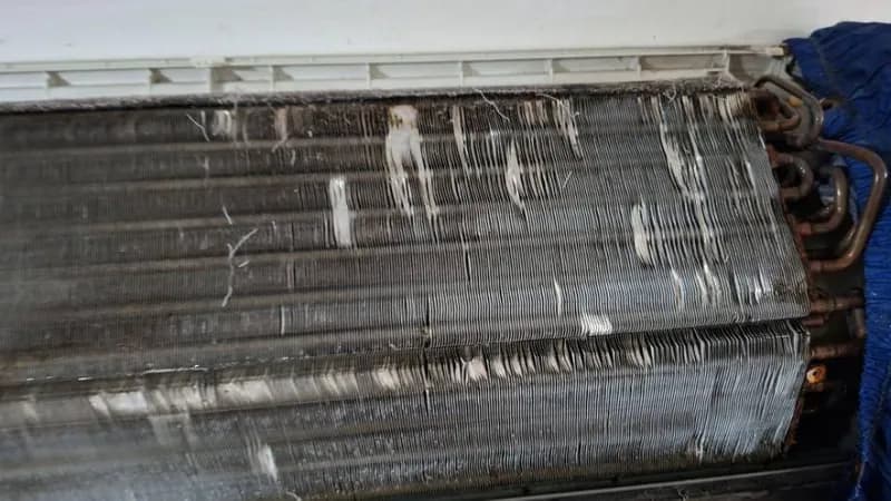 Trước sửa máy lạnh treo tường Hitachi tại P.HCM, Tân Phú — thợ Nguyễn Thanh Tiến