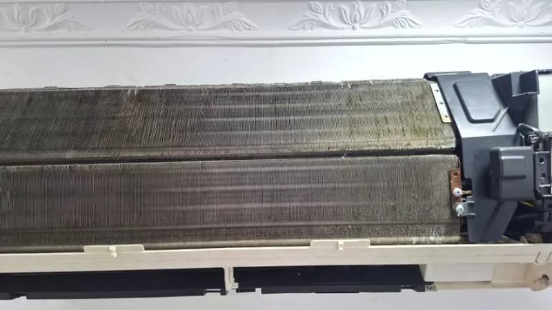 Trước sửa máy lạnh treo tường LG tại Bình Tân — thợ Nguyễn Thanh Tiến