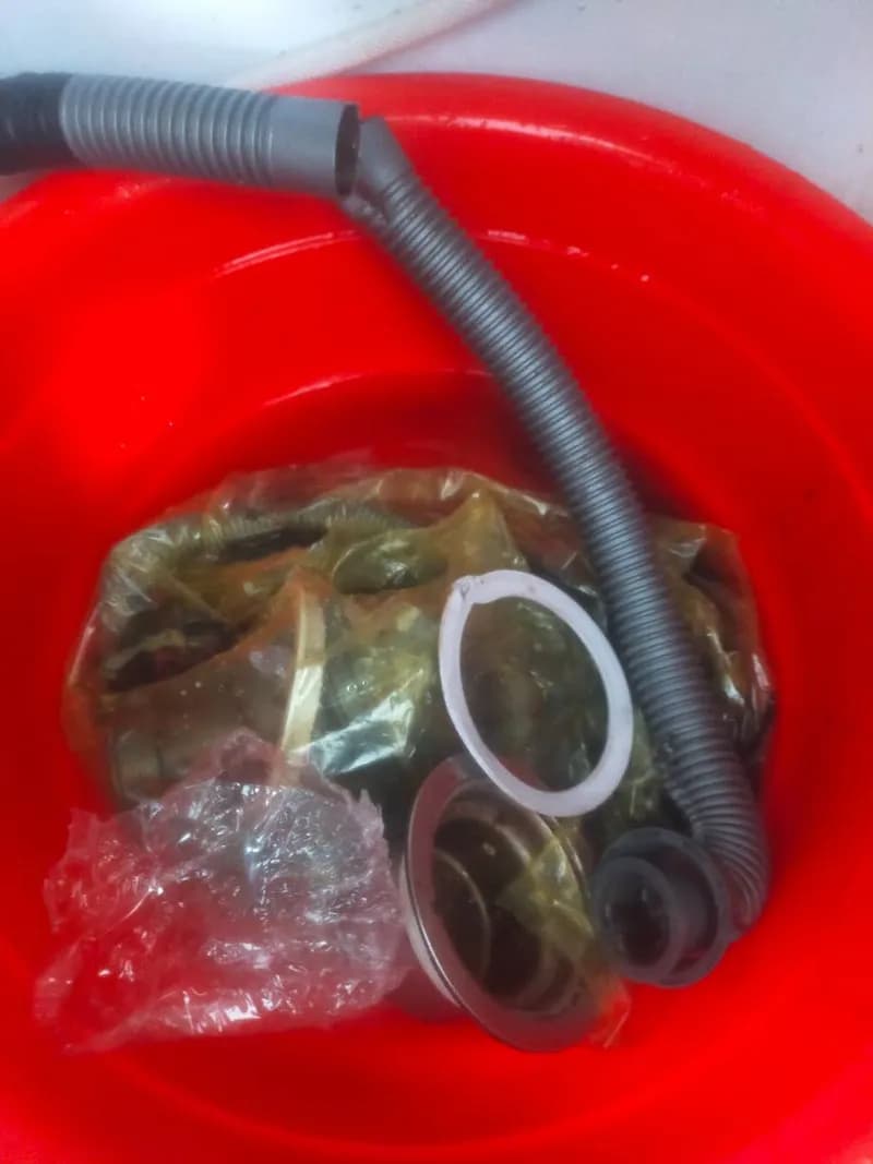 Trước sửa bồn rửa chén tại phường Bình Lợi Trung, Bình Thạnh — thợ Lê Đăng Tuấn