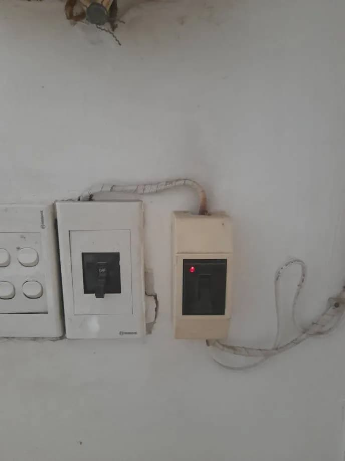 Trước sửa aptomat Sino tại Phường Hạnh Thông, Gò Vấp — thợ Khổng Mạnh Phẩm
