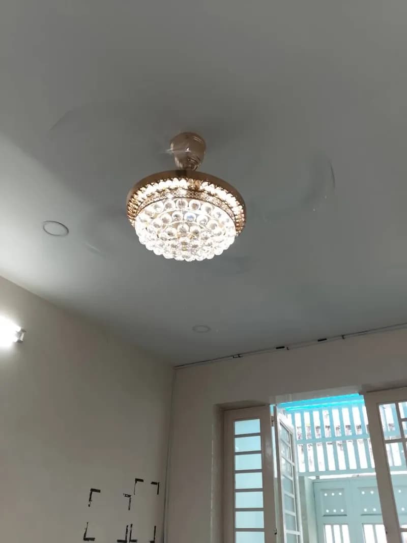 Sau khi hoàn thành sửa quạt trần tại TPHCM — thợ Đỗ Văn Nhiều (5 sao)