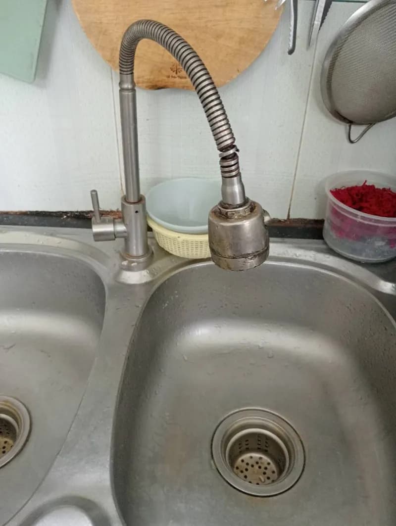 Sau khi hoàn thành sửa bồn rửa chén tại Tân Phú — thợ Võ Hồng Hải (5 sao)