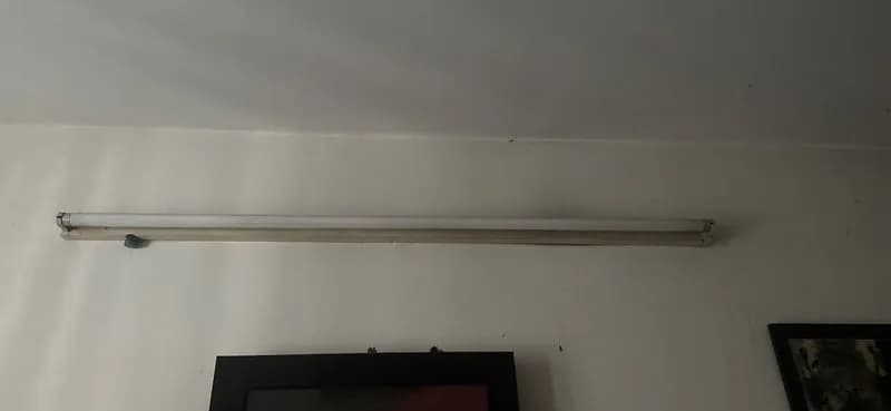 Trước sửa đèn tuýp LED Philips tại phường Tân Sơn Nhất, Tân Bình — thợ Dương Oai