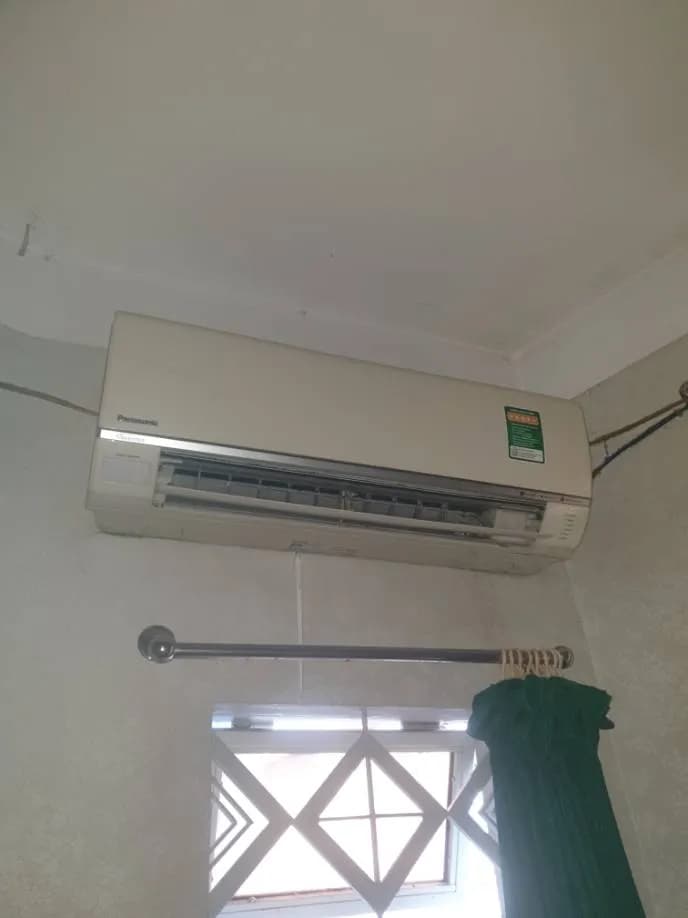 Trước sửa máy lạnh treo tường Panasonic tại Phú Nhuận — thợ Phan Chí Tâm
