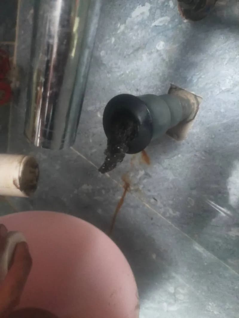 Trước sửa lavabo tại Tân Bình — thợ Lê Đăng Tuấn