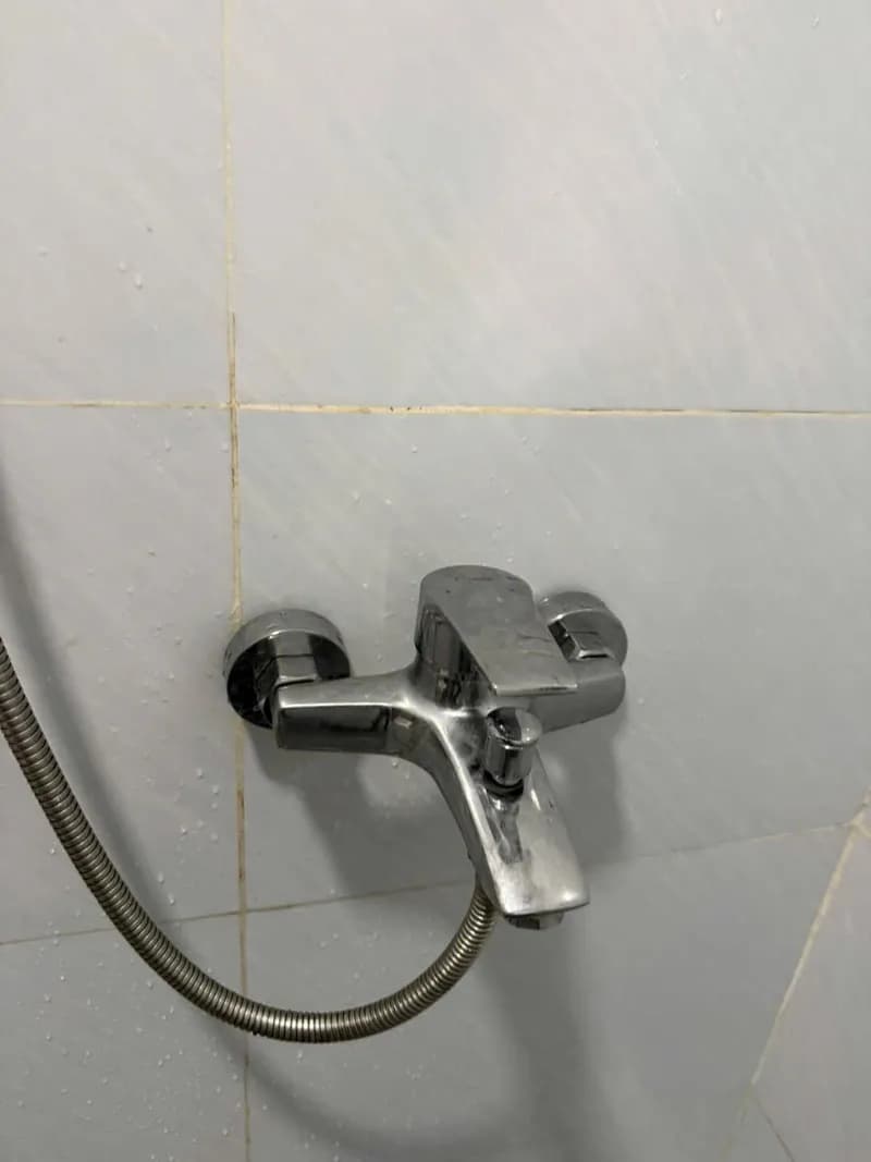 Sau khi hoàn thành sửa vòi sen tắm tại Quận 8 — thợ Bùi Văn An
