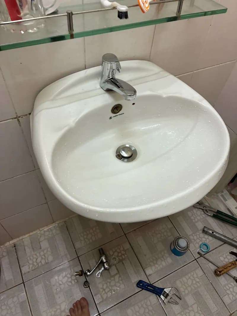 Sau khi hoàn thành sửa vòi nước lavabo tại P.HCM, Quận 5 — thợ Dương Oai