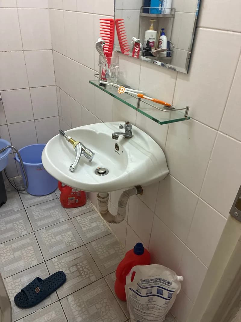 Trước sửa vòi nước lavabo tại P.HCM, Quận 5 — thợ Dương Oai