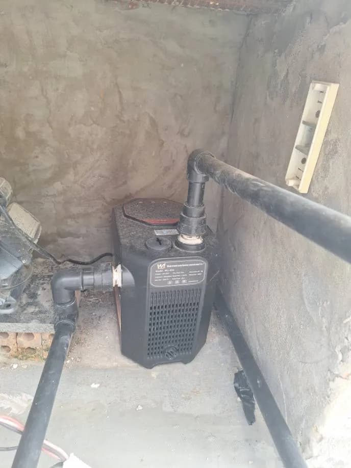 Trước sửa máy bơm nước W tại phường Tân Mỹ, Quận 7 — thợ Trần Quốc Đông