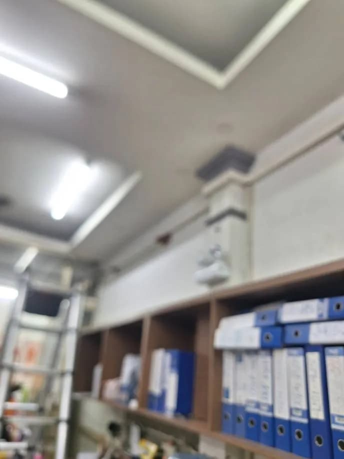 Trước sửa đèn LED tuýp Philips tại Bình Chánh — thợ Trần Quốc Đông
