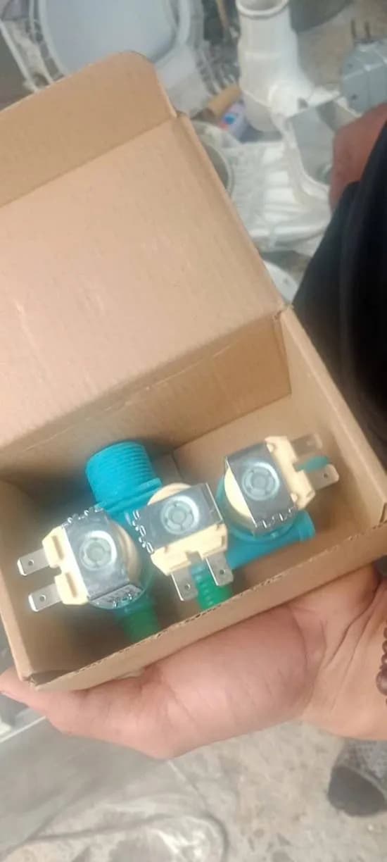 Sau khi hoàn thành sửa máy giặt cửa trên tại Bình Thạnh — thợ Lê Hữu Lộc