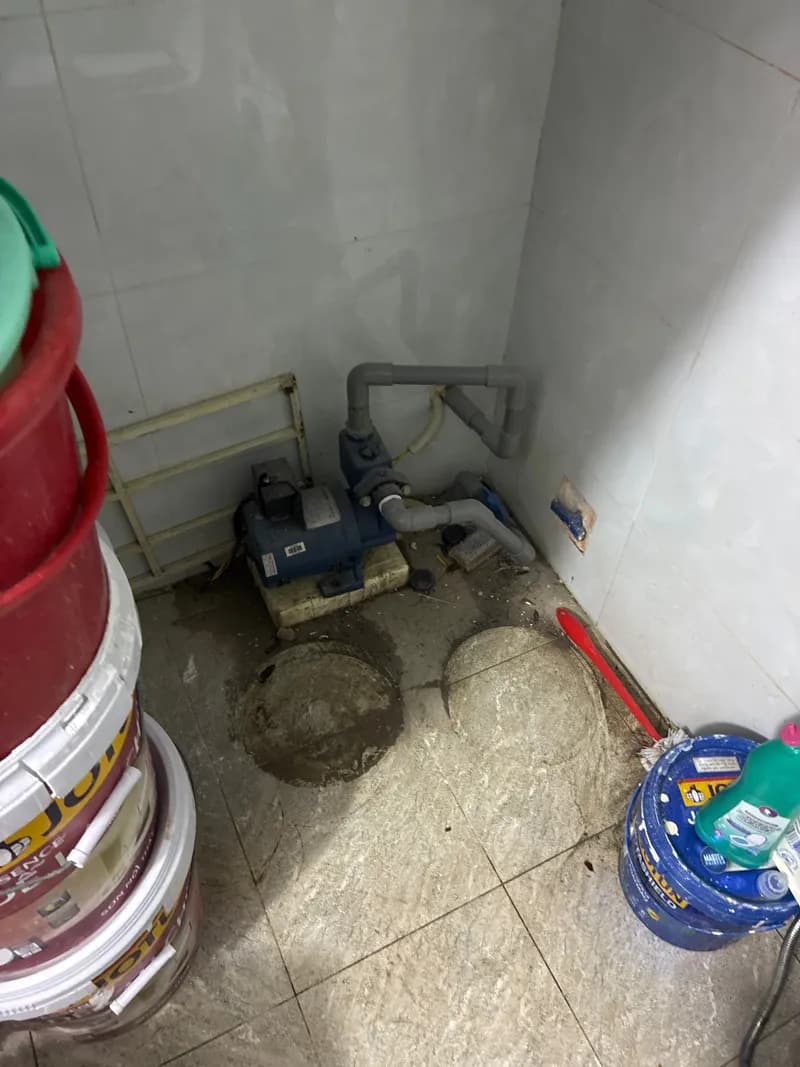 Trước sửa bồn nước và máy bơm tại Tân Bình — thợ Dương Oai