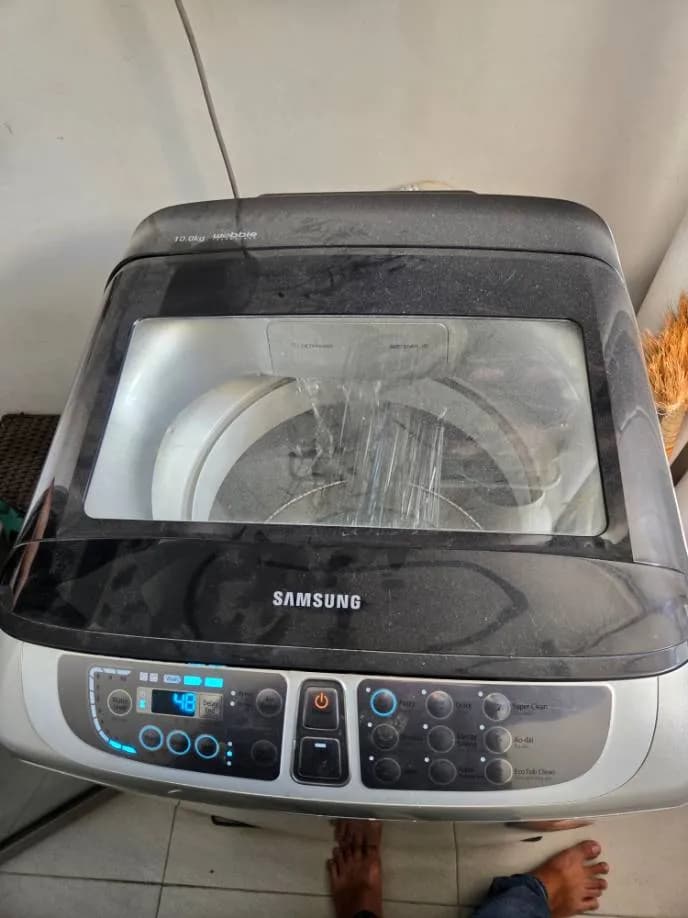 Sau khi hoàn thành sửa máy giặt cửa trên Samsung tại Bình Thạnh — thợ Lê Hữu Lộc