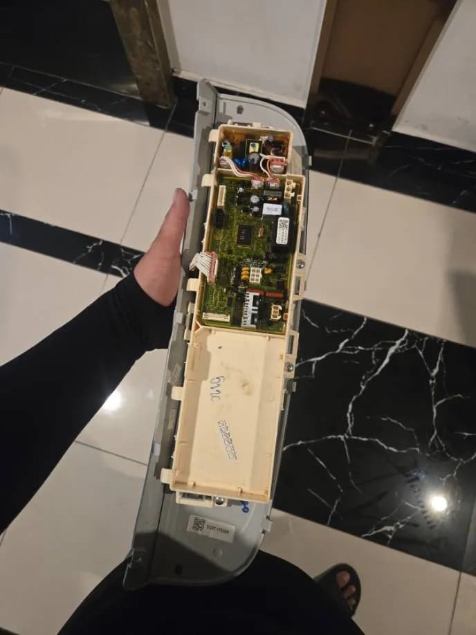 Trước sửa máy giặt cửa trên Samsung tại Bình Thạnh — thợ Lê Hữu Lộc