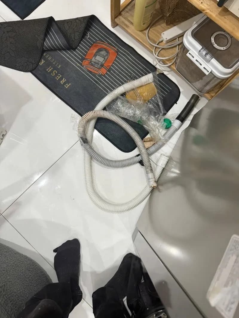 Sau khi hoàn thành sửa đường ống thoát nước tại phường Hạnh Thông, Gò Vấp — thợ Bùi Văn An