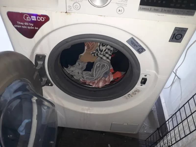 Trước sửa máy giặt cửa trước LG tại Quận 7 — thợ Đặng Anh Huy