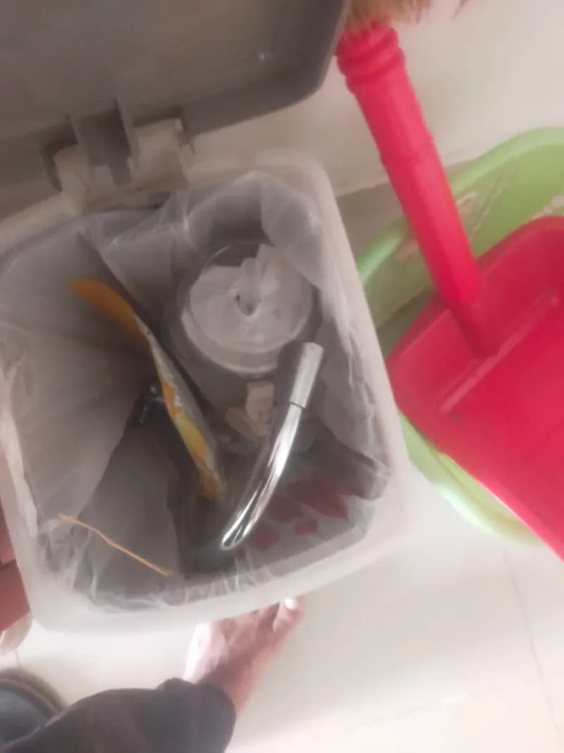 Trước sửa vòi nước tại Thủ Đức — thợ Lê Đăng Tuấn