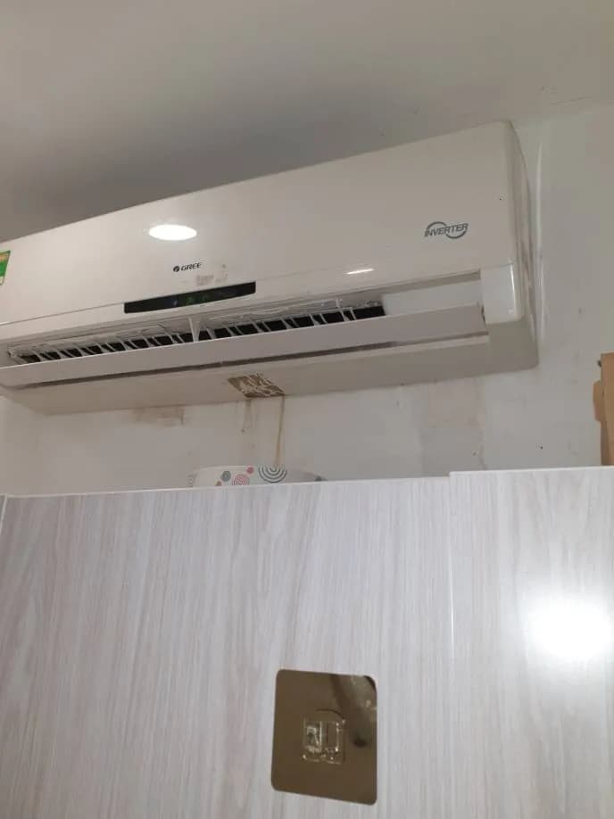 Trước sửa máy lạnh treo tường Gree tại Quận 7 — thợ Phan Chí Tâm