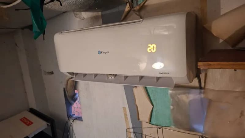 Sau khi hoàn thành sửa máy lạnh treo tường Casper tại Tân Phú — thợ Nguyễn Thanh Tiến
