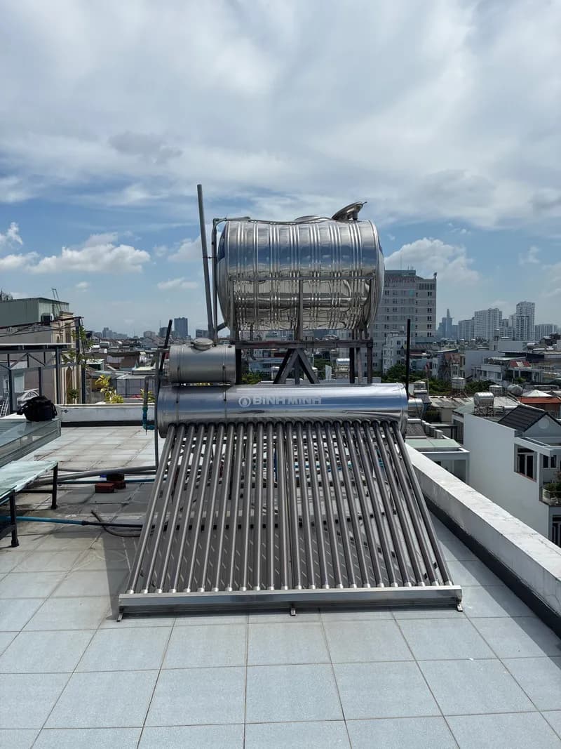 Trước sửa bồn nước tại Bình Chánh — thợ Dương Oai