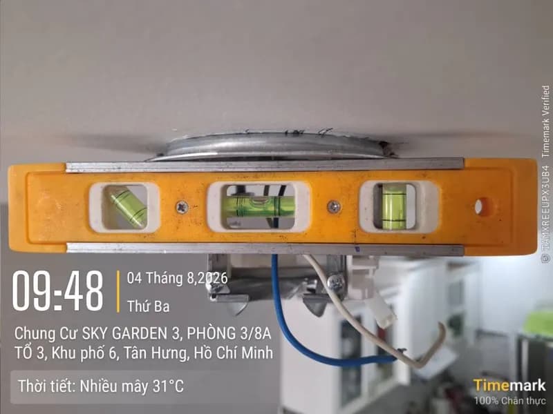 Sau khi hoàn thành sửa quạt trần tại p. Tân Hưng, Quận 7 — thợ Trần Quốc Đông