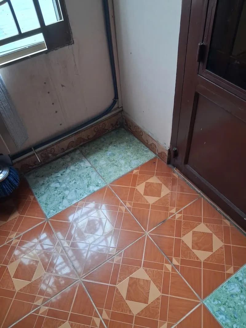 Sau khi hoàn thành sửa đường ống nước tại Phú Nhuận — thợ Bùi Văn An