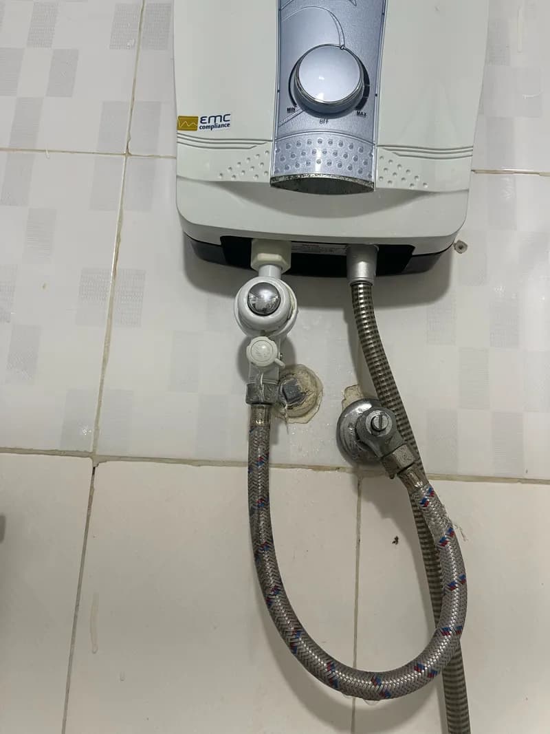 Sau khi hoàn thành sửa bơm tăng áp tại Phường Phú Nhuận, Phú Nhuận — thợ Nguyễn Quốc Bảo