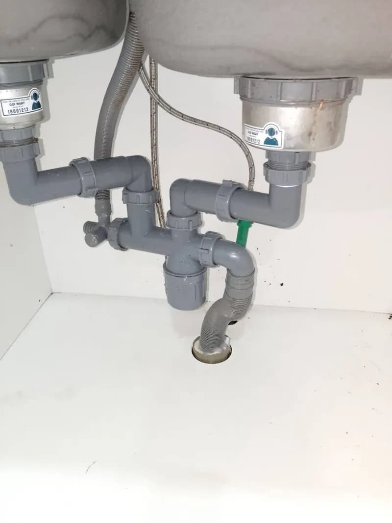 Sau khi hoàn thành sửa bồn rửa chén tại Quận 10 — thợ Đỗ Văn Nhiều (5 sao)