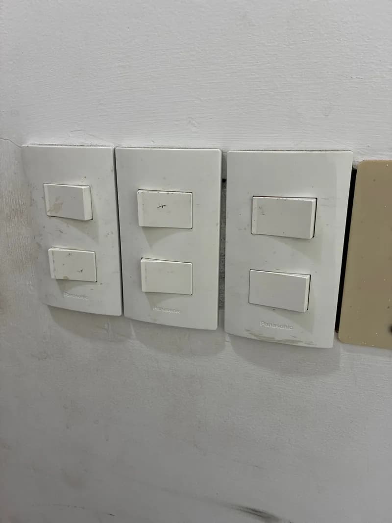 Trước sửa công tắc điện tại phường 4 quận 8 hcm, Quận 8 — thợ Dương Oai