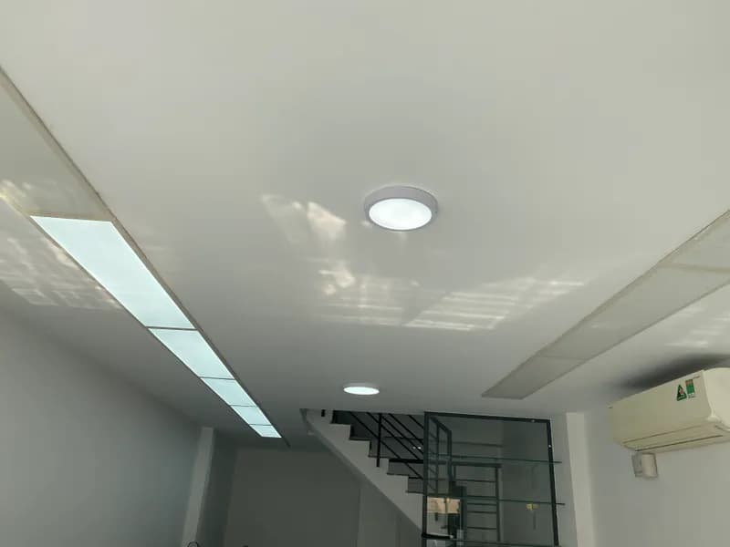 TRƯỚC