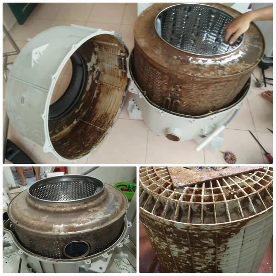 Lồng máy giặt bám đầy cặn bẩn và nấm mốc trước khi được vệ sinh