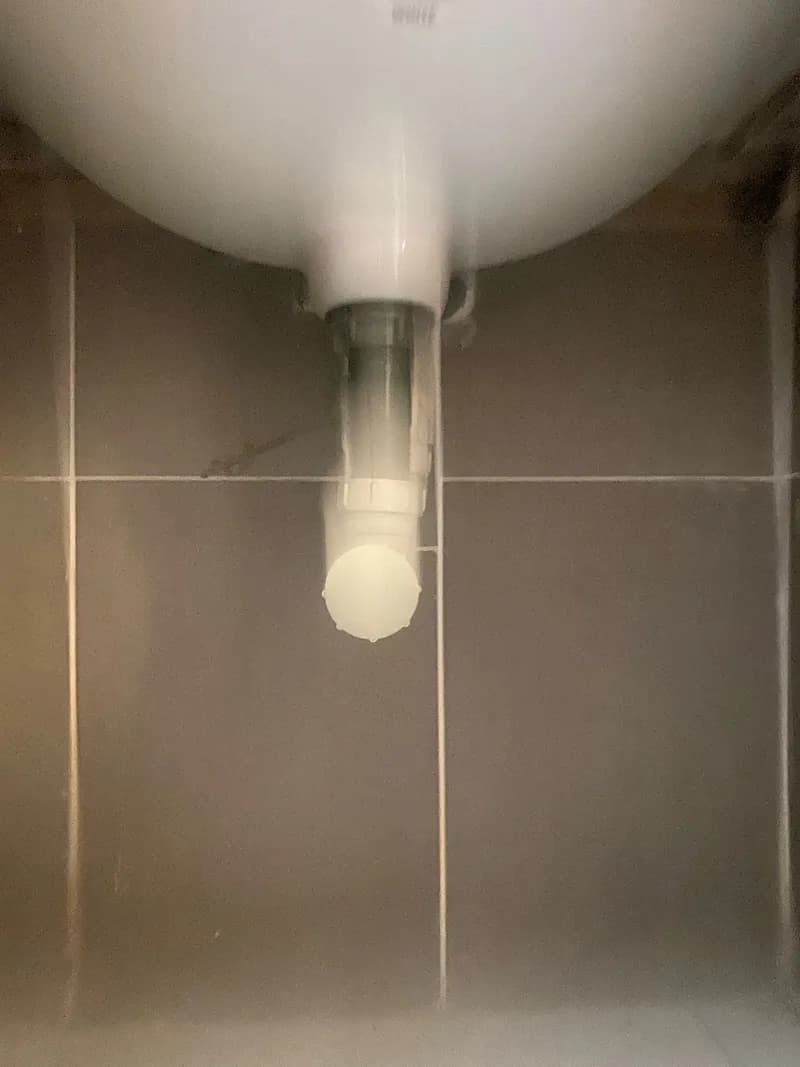 Trước sửa bồn rửa mặt WHITE tại Phường 7, Phú Nhuận — thợ Võ Hồng Hải