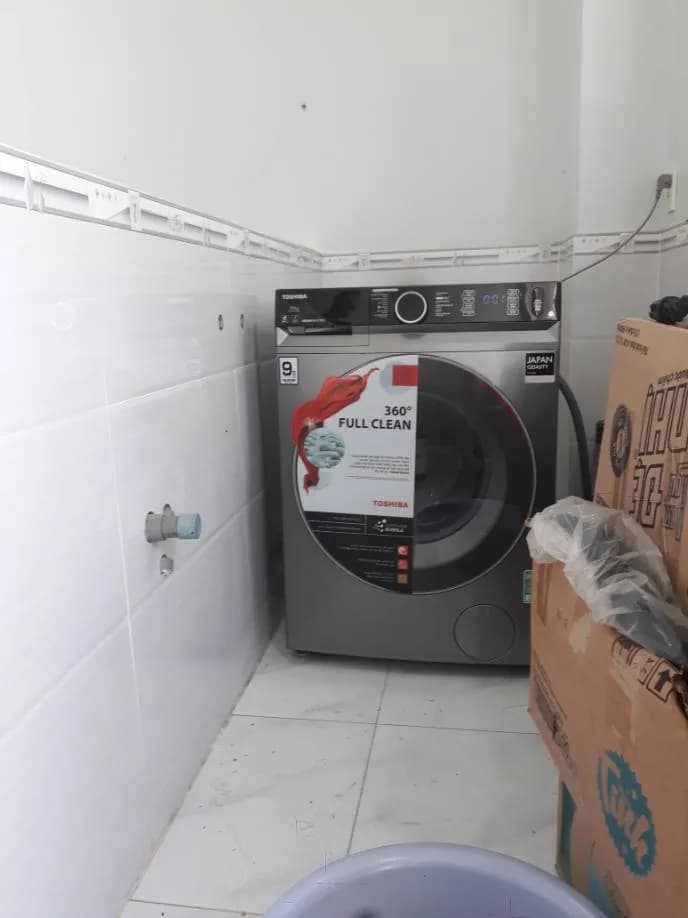Sau khi hoàn thành sửa máy giặt cửa trước Toshiba tại phường 4, Quận 8 — thợ Đỗ Văn Hảo (5 sao)
