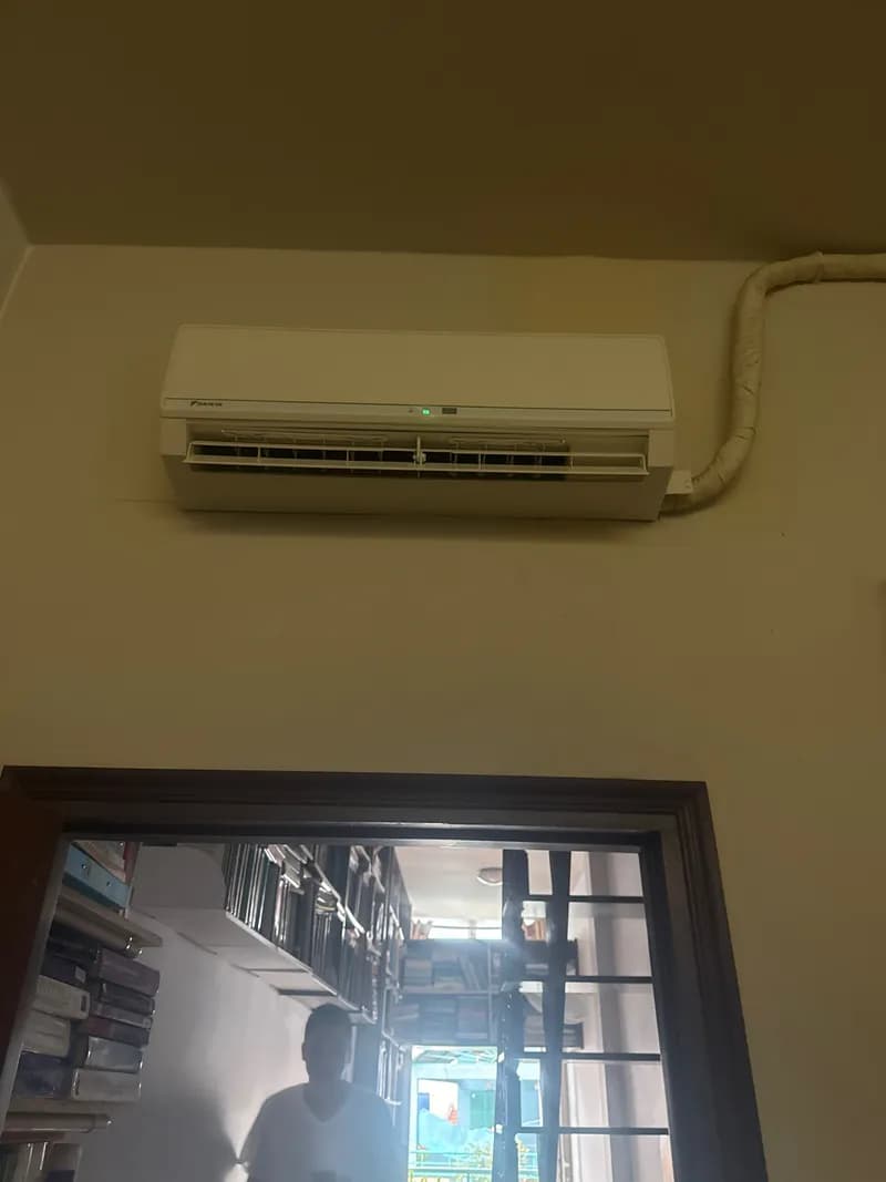 Sau khi hoàn thành sửa máy lạnh treo tường Daikin tại Phường 1, Tân Bình — thợ Đỗ Văn Hảo (4 sao)