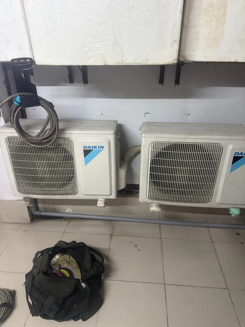 Trước sửa máy lạnh treo tường Daikin tại Phường 1, Tân Bình — thợ Đỗ Văn Hảo