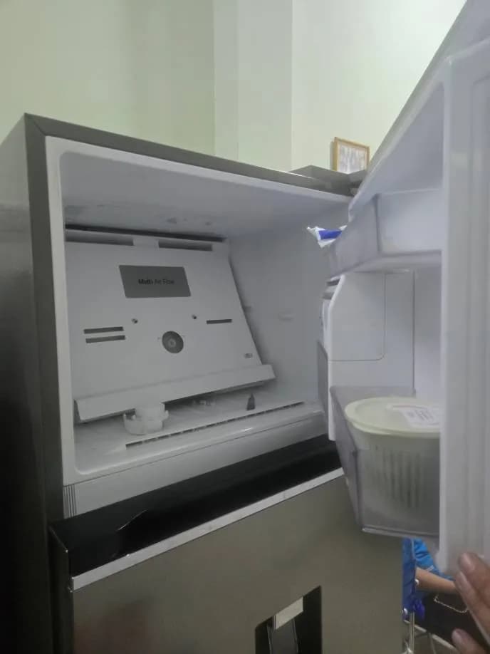 Trước sửa tủ lạnh ngăn đá trên có lấy nước ngoài LG tại Phường An Lạc, Bình Tân — thợ Lê Hữu Lộc