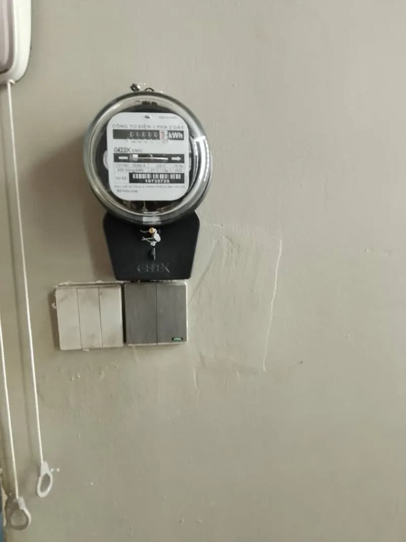 Sau khi hoàn thành sửa công tơ điện 1 pha GETEX EMIC tại Phường 13, Quận 10 — thợ Trương Công Việt Trân (1 sao)