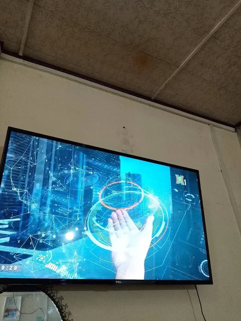 Trước sửa TV TCL, đèn huỳnh quang TCL tại Quận 10 — thợ Trần Quốc Đông