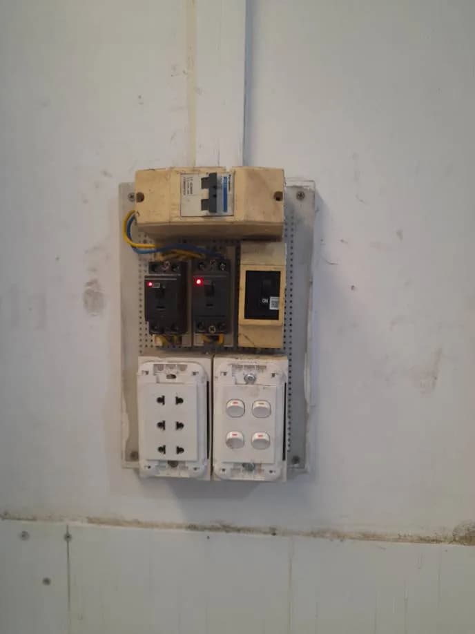 Sau khi hoàn thành sửa bảng điện tổng, aptomat, ổ cắm điện, công tắc điện Panasonic tại Bình Thạnh — thợ Nguyễn Hoàng Khánh