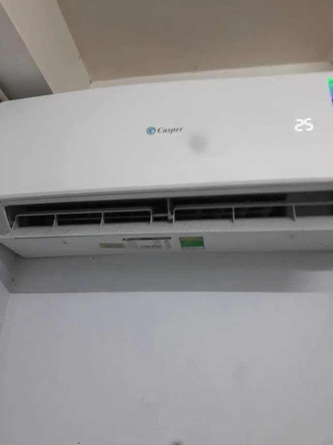 Trước sửa máy lạnh treo tường Casper tại phường 10, Tân Bình — thợ Đặng Anh Huy