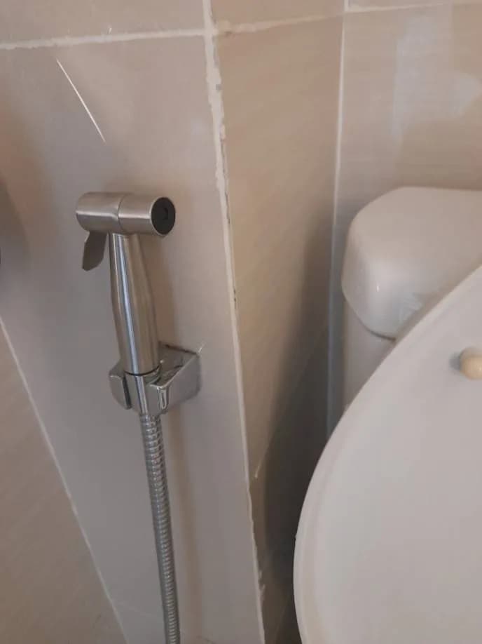 Thay thế vòi xịt bồn cầu inox tại nhà khu vực TPHCM tại TPHCM