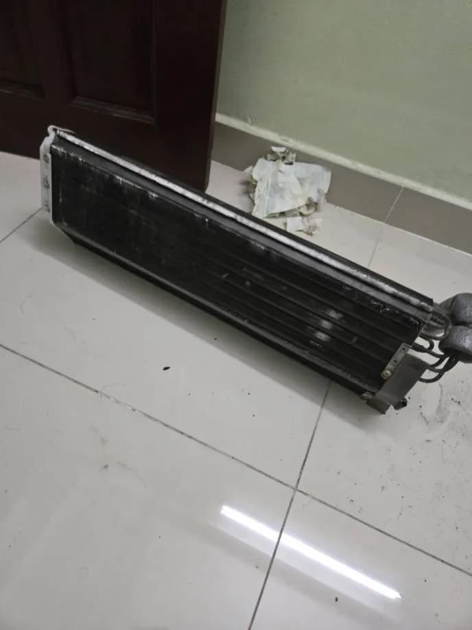 Trước sửa dàn lạnh máy lạnh LG tại Gò Vấp — thợ Lê Hữu Lộc