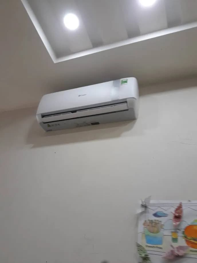 Nạp gas R32 và hàn xì tán máy lạnh Daikin tại TP.HCM tại TPHCM