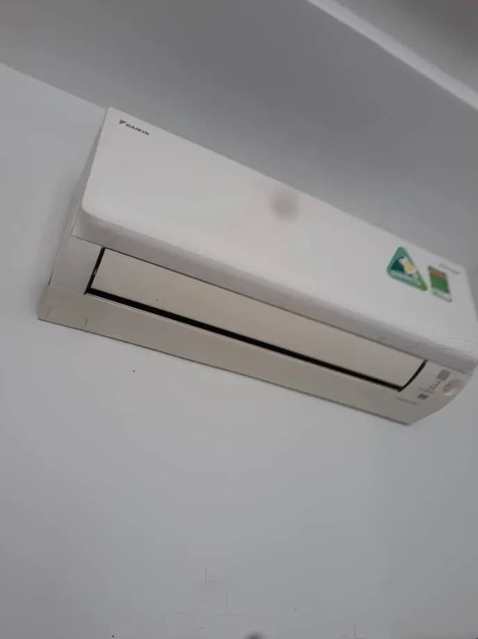 Vệ sinh máy lạnh Daikin trọn gói tại TPHCM giá 400k tại TPHCM