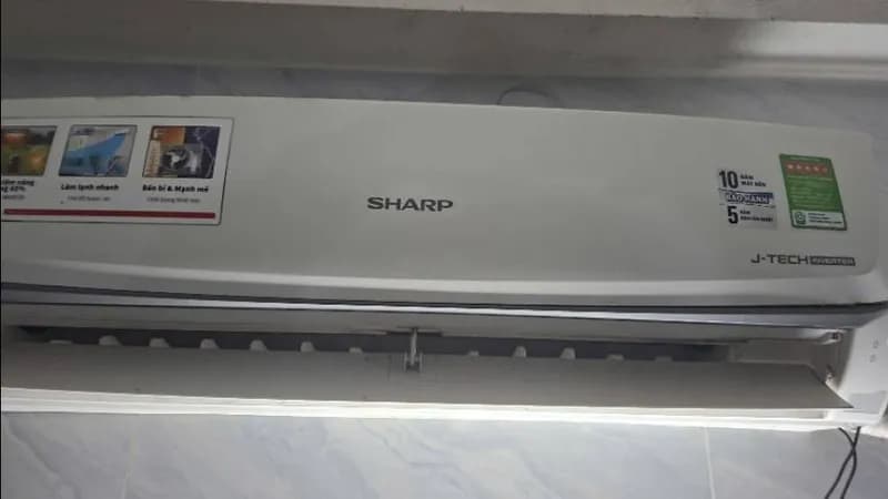 Sau khi hoàn thành sửa máy lạnh treo tường SHARP tại phường Bình Hưng Hoà A, Bình Tân — thợ Lê Hữu Lộc